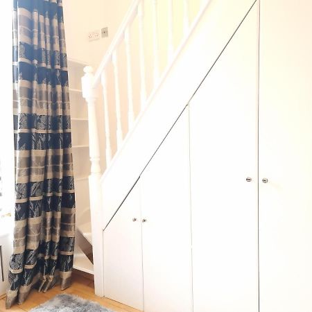 F8-Mezzanine 1St Floor Flat Fits 3 Near Paddington London Exterior photo